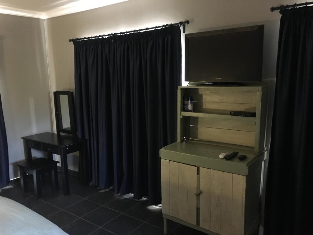 Hotel Bottom Of Boden Benoni Exterior foto