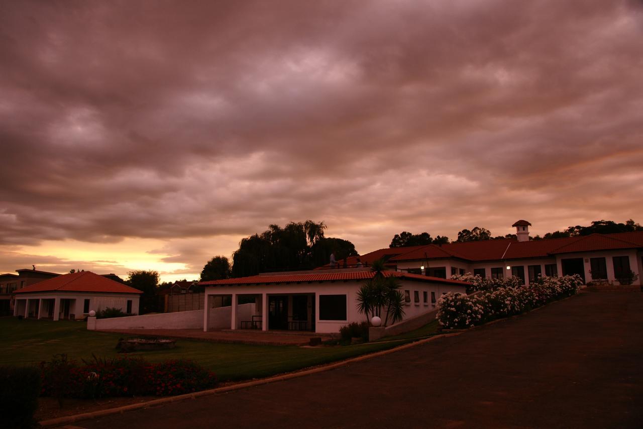 Hotel Bottom Of Boden Benoni Exterior foto